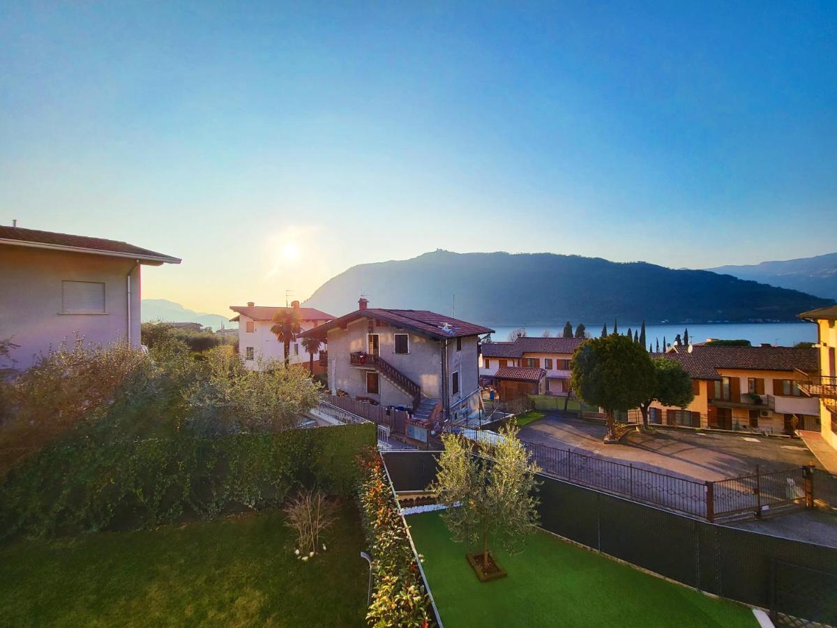 Sol Lakeview Sale Marasino Esterno foto